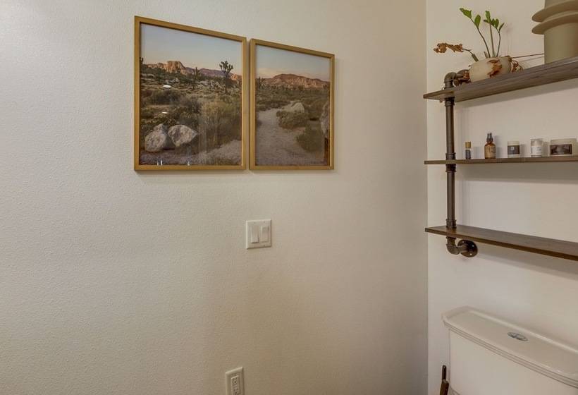 Stylish Austin Home W/ Hot Tub: 3 Mi To Downtown!