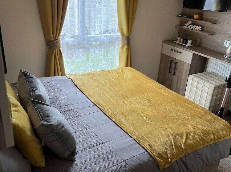 Sun Sea And Sand At Whitley Bay