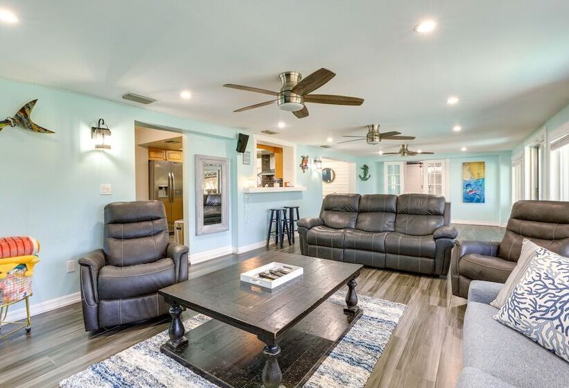 Port Charlotte Home W/ Private Dock & Pool!