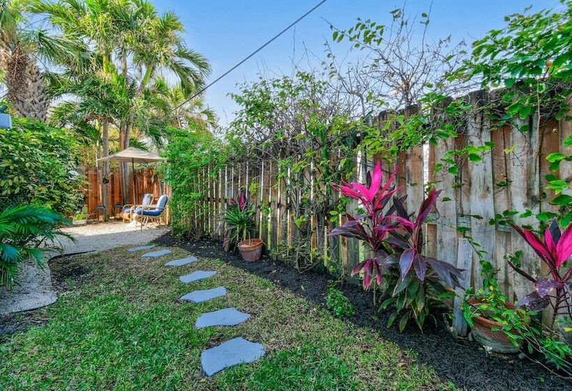 Sunshine Shores Boutique Apartments