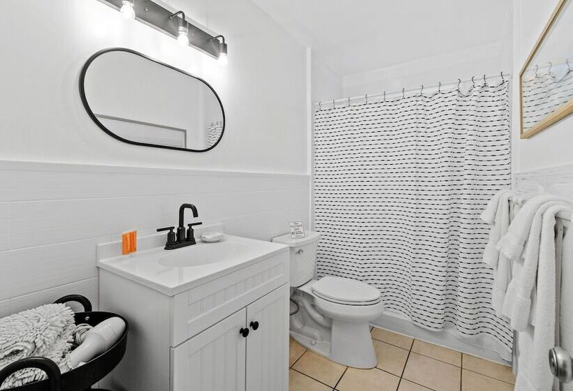 Sunshine Shores Boutique Apartments