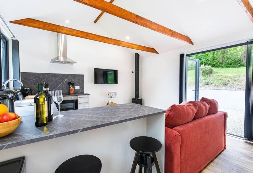 The Cabin In The Tamar Valley Cornwall