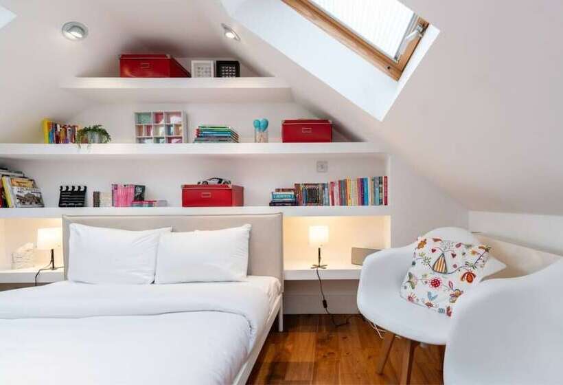 The Clapham Crib Spacious 4bdr House With Patio