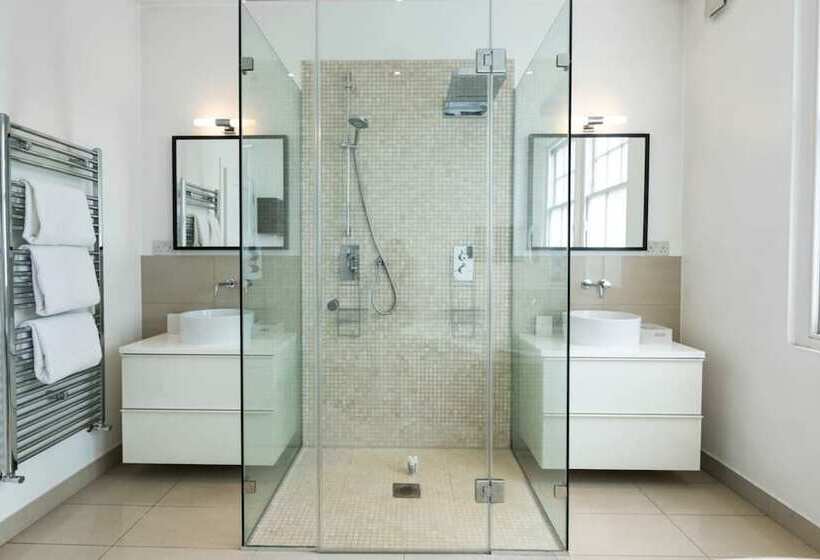 The Clapham Crib Spacious 4bdr House With Patio