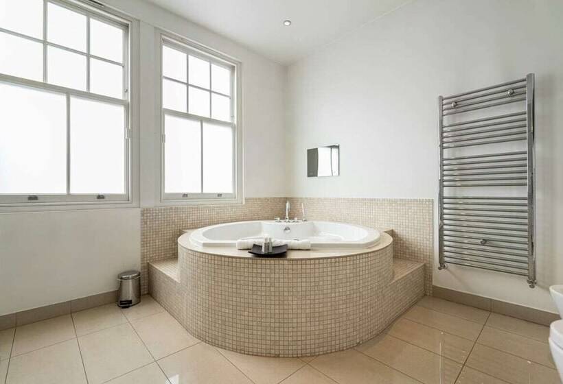 The Clapham Crib Spacious 4bdr House With Patio