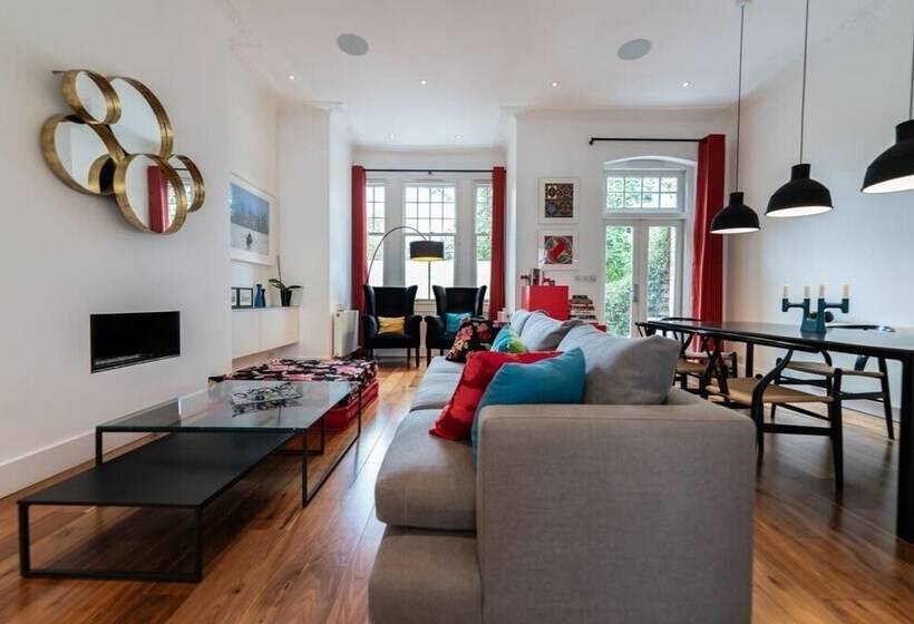 The Clapham Crib Spacious 4bdr House With Patio