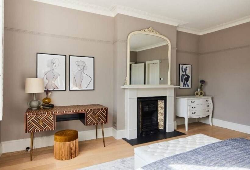 The Ealing Space Classy 5bdr House With Garden And Parking