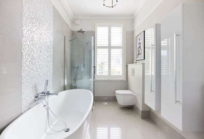 The Ealing Space Classy 5bdr House With Garden And Parking