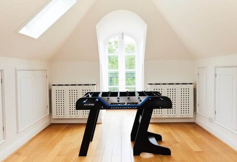 The Hanger Hill Park Escape Spacious 4bdr House With Garden