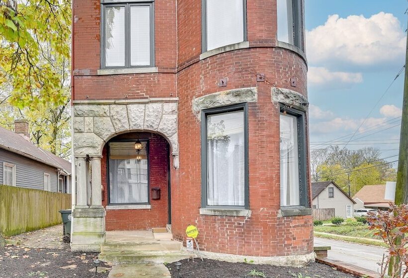 The Historic  Bell House  In Downtown Lexington