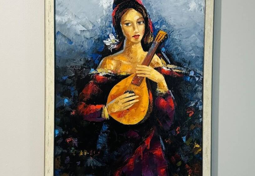 Loyalist Inn & Suites