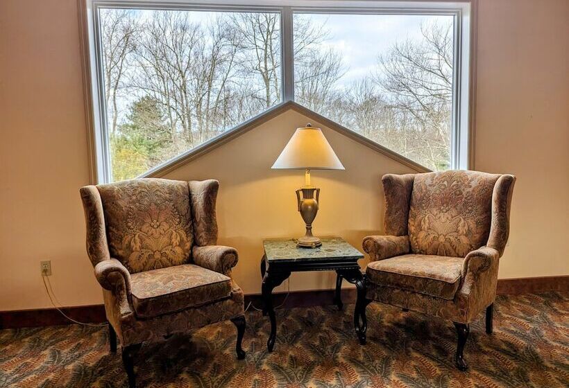 The Willowbrook Golf Hotel At Split Rock