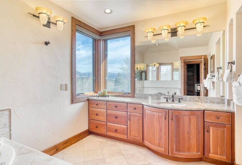 Topaz Estate By Avantstay Luxe Home, Pool + View