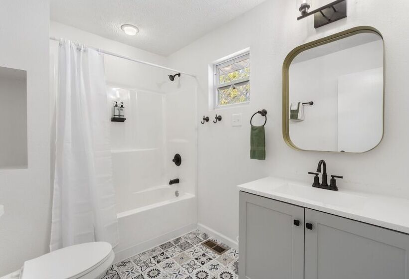 Tranquil Woods Retreat Branson