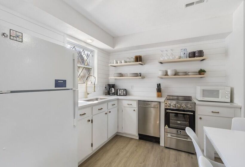 Tranquil Woods Retreat Branson