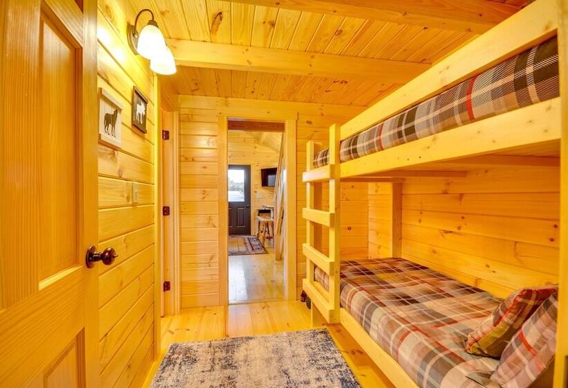 Traphill Cabin Retreat W/ Scenic View & Fire Pit!