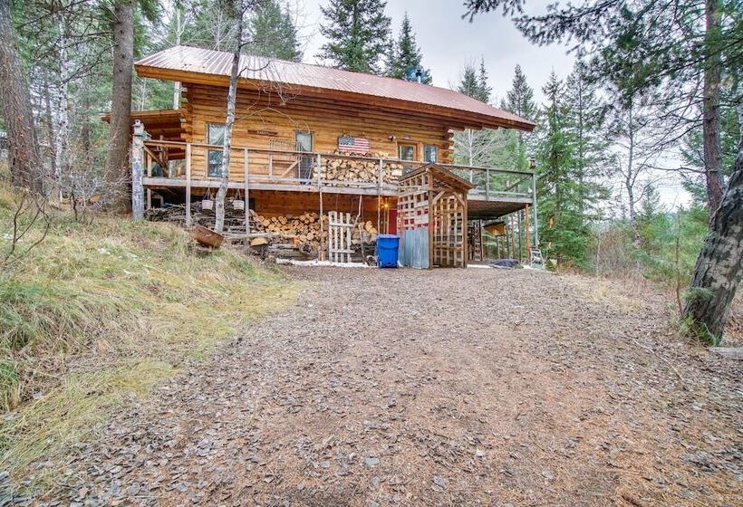 Tree Lined Mccall Cabin: Walk To Payette River!