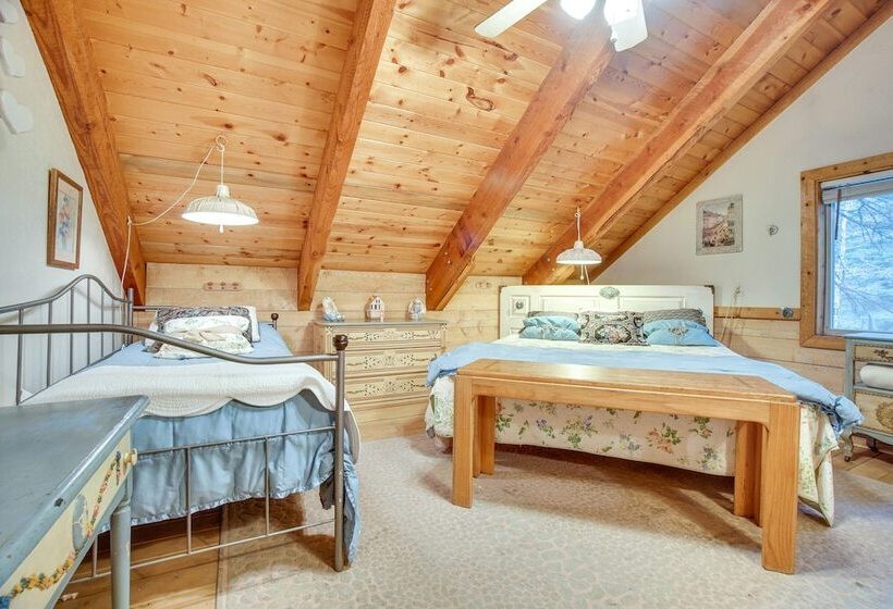 Tree Lined Mccall Cabin: Walk To Payette River!