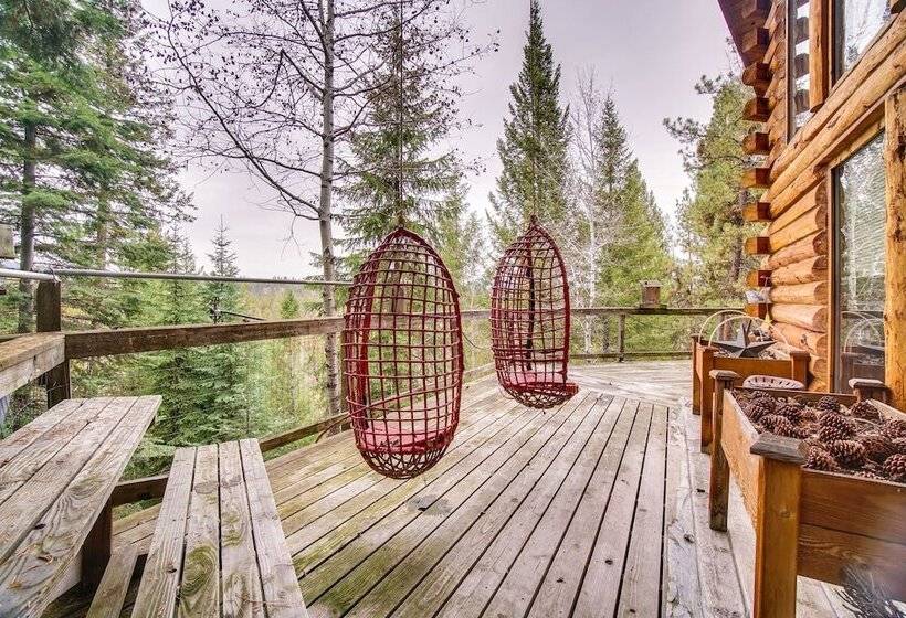 Tree Lined Mccall Cabin: Walk To Payette River!