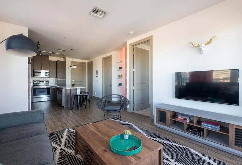 Two Modern Cozysuites At Town Lake Waterfront