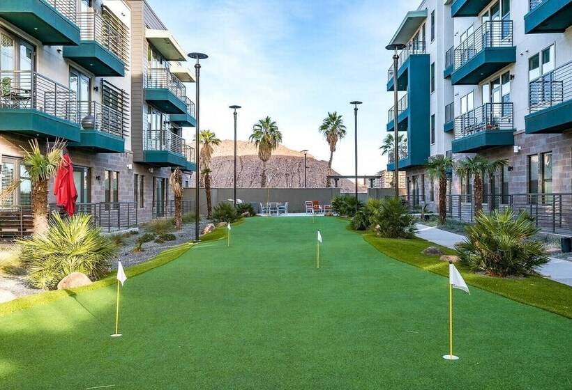 Two Modern Cozysuites At Town Lake Waterfront