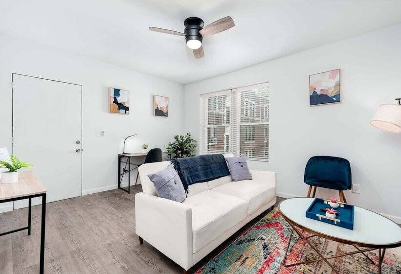 Two Stylish 2br Apt Cozysuites W Parking