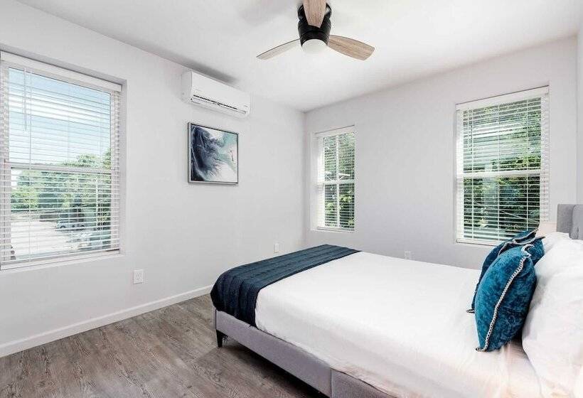 Two Stylish 2br Apt Cozysuites W Parking