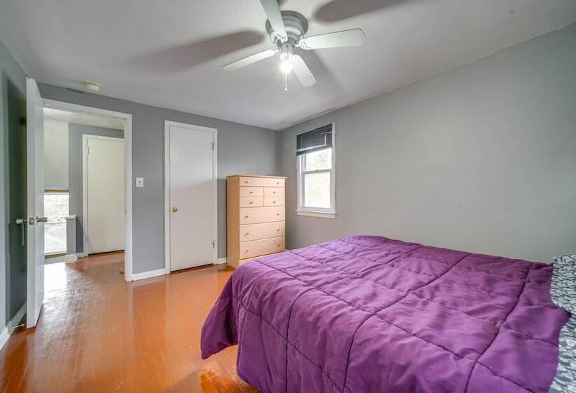 University Heights Home Near Downtown Cleveland!