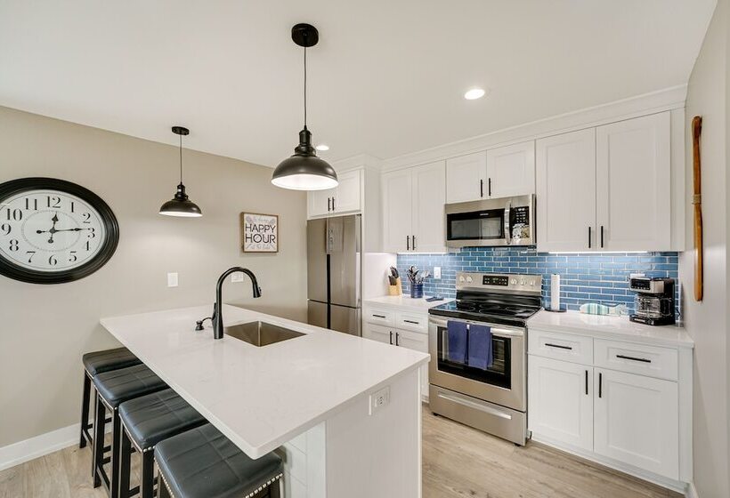 Cozy Algonac Home W/ Grill: Walk To St Clair River