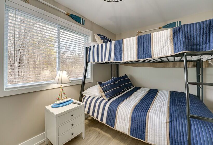 Cozy Algonac Home W/ Grill: Walk To St Clair River