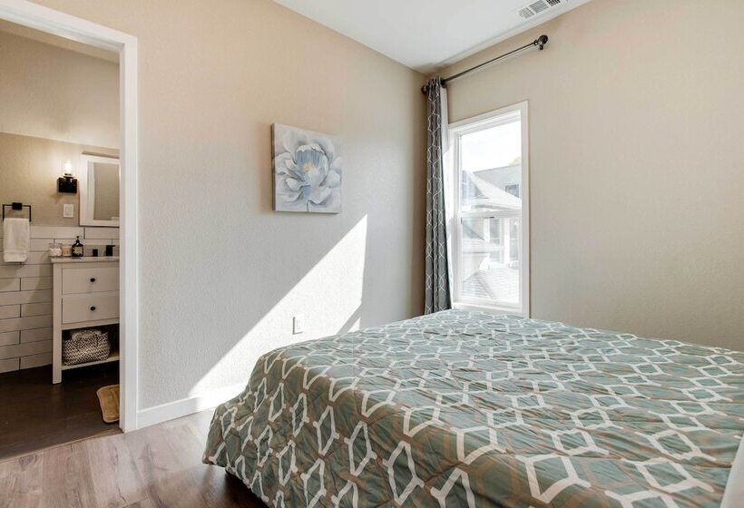 Updated Denver Home Near Parks, Dining & Shops!