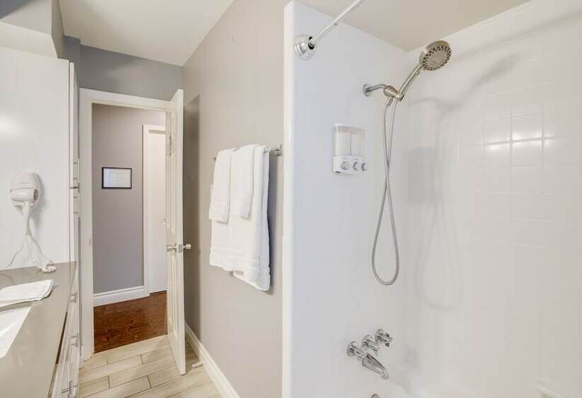 Houston Home W/ Patio ~ 14 Mi To Downtown!