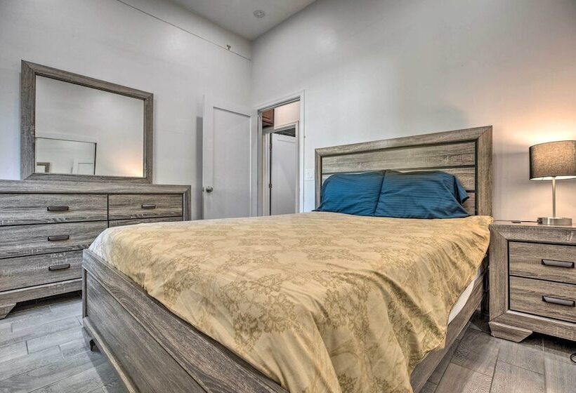 Updated San Diego Home: Walk To Balboa Park!