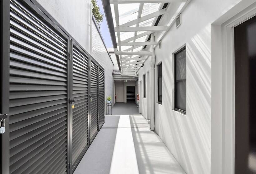 هاستل Venus Surry Hills   Female Only