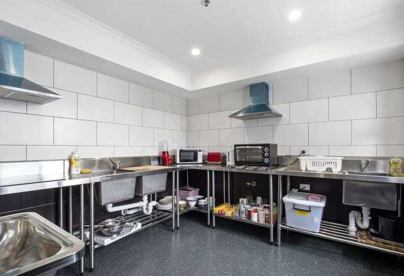 هاستل Venus Surry Hills   Female Only