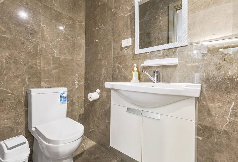 هاستل Venus Surry Hills   Female Only