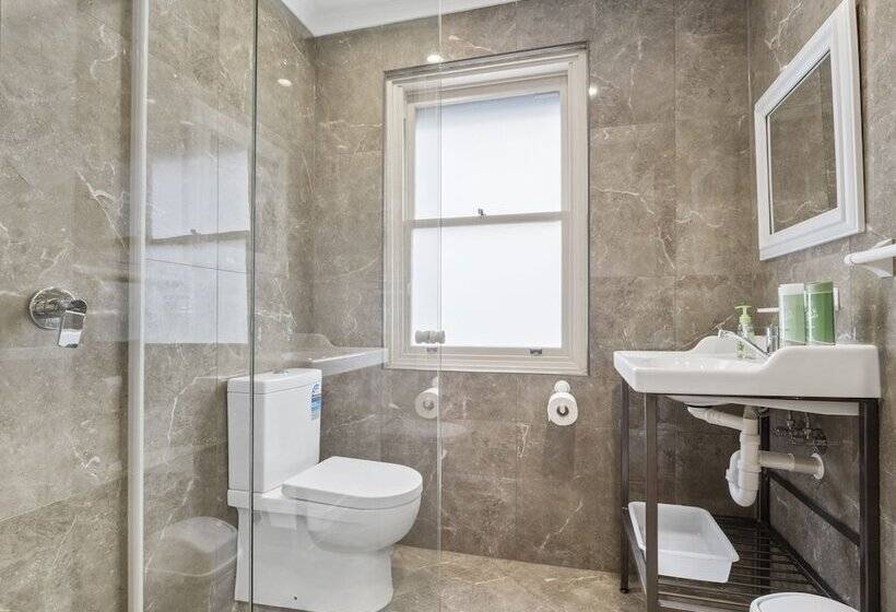 هاستل Venus Surry Hills   Female Only