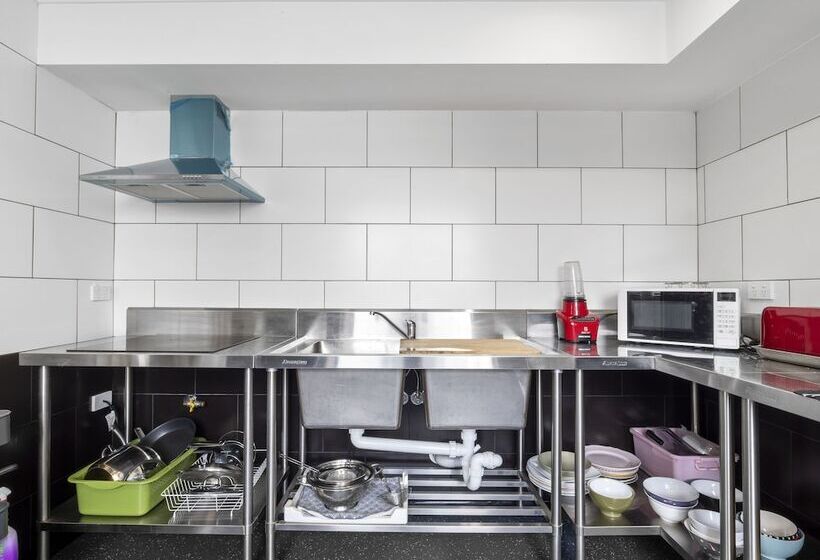 هاستل Venus Surry Hills   Female Only