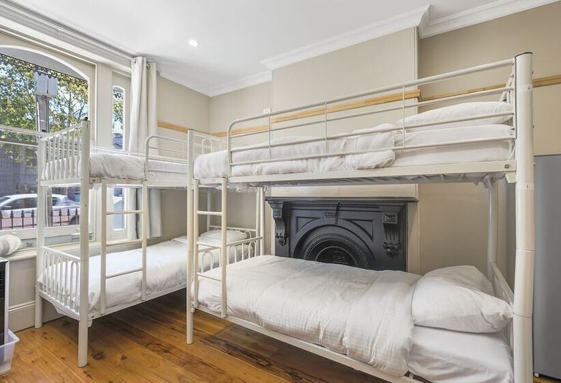 هاستل Venus Surry Hills   Female Only