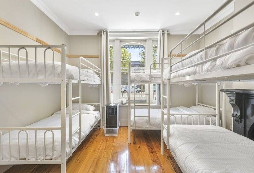 هاستل Venus Surry Hills   Female Only