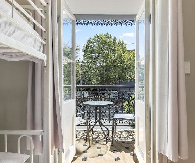 هاستل Venus Surry Hills   Female Only