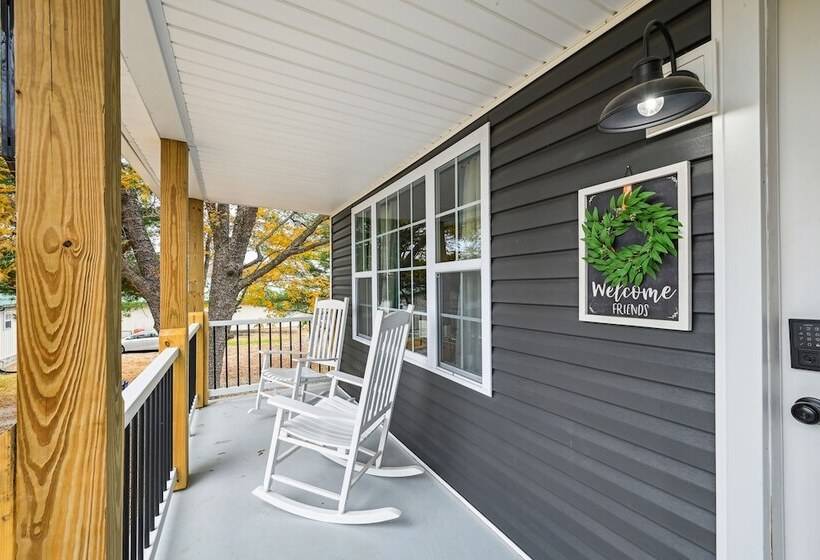 Vine Grove Home W/ Deck, 4 Mi To Saunders Springs!