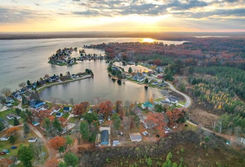 Waterfront Lake City Home W/ Deck & Boat Dock!