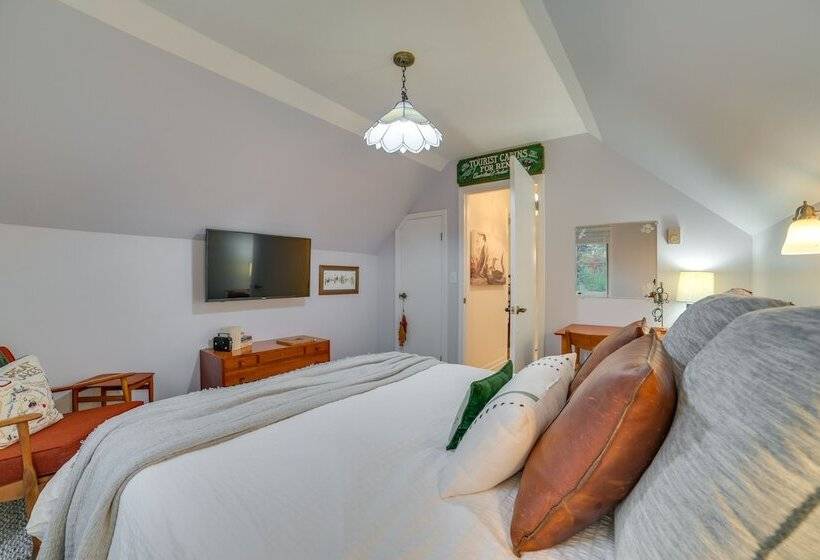 Waterfront Lake City Home W/ Deck & Boat Dock!