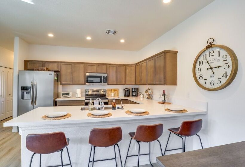 Bullhead City Home: Central A/c + Pool Access