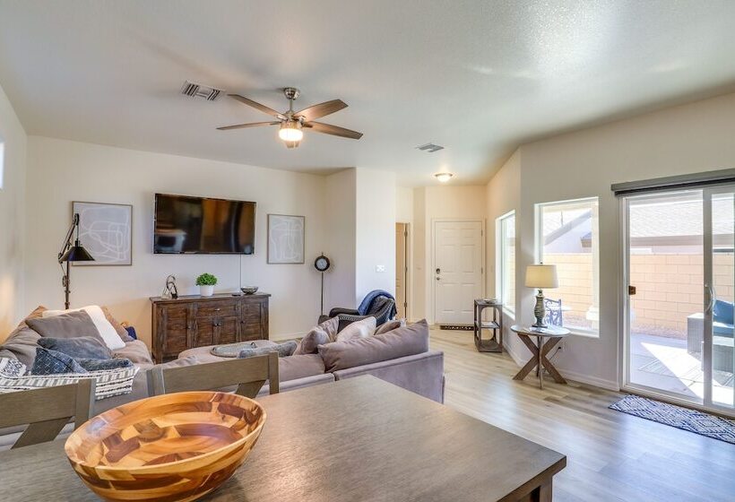 Bullhead City Home: Central A/c + Pool Access