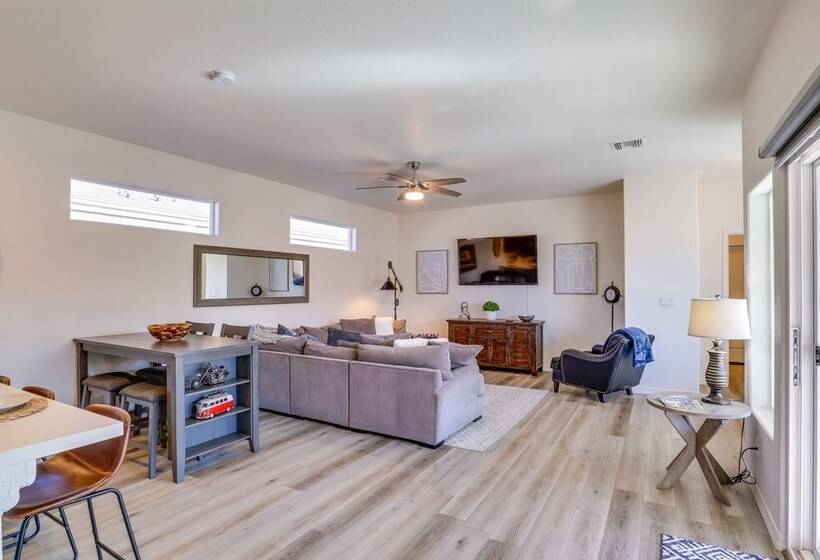 Bullhead City Home: Central A/c + Pool Access