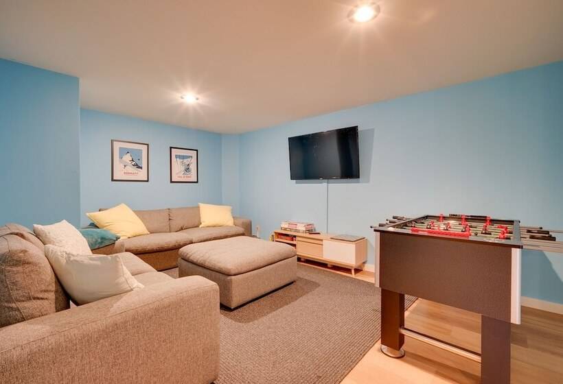 West Dover Family Home W/ Game Room & Home Theater