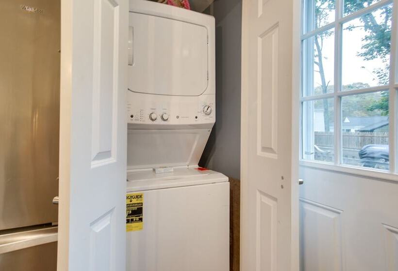 West Yarmouth Cottage W/ Gas Grill: Walk To Beach!