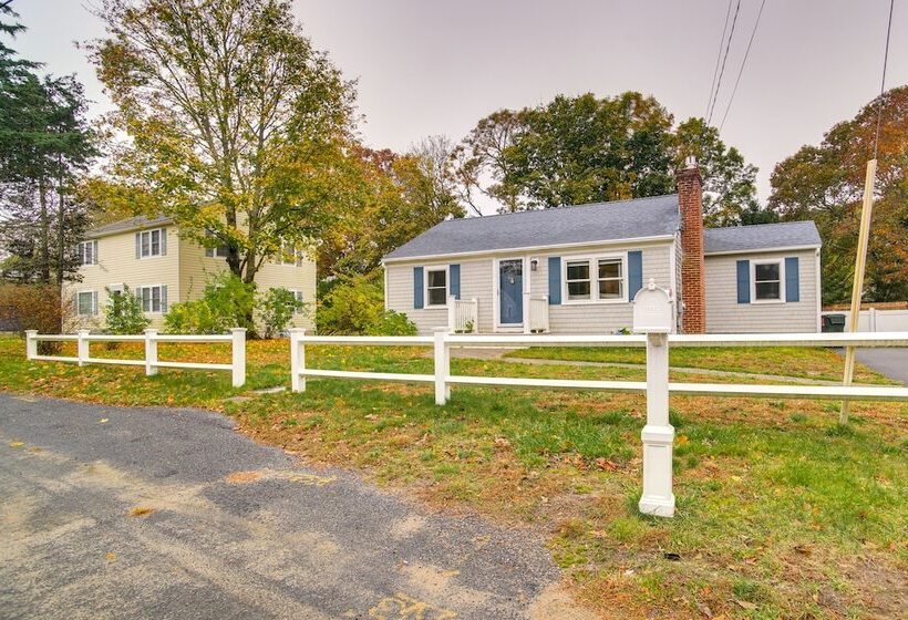 West Yarmouth Cottage W/ Gas Grill: Walk To Beach!